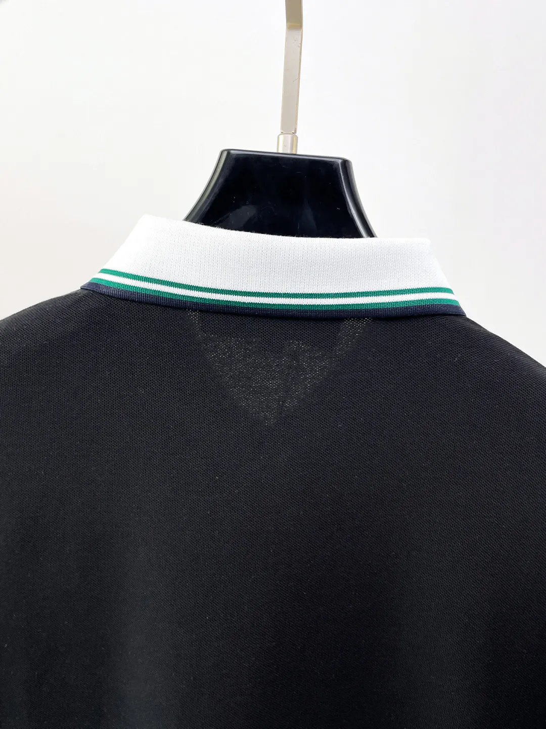 Casablanca New Arrival long-sleeved Polo shirt, original fabric, official Same Style, made of pure cotton pique fabric, custom-made in the same vat, feels very comfortable and smooth, very wide and stylish, produced by a first-line brand Factory, imported Behringer embroidery machine, embroidery is full and textured, collar and collar ribs are woven with imported yarn, will not deform after long-term wear, the most New Arrival style in autumn and winter, fashionable and individual, super Versatile and good-looking Very suitable for both men and women. A must-have item for everyone. Size: M-XXXL